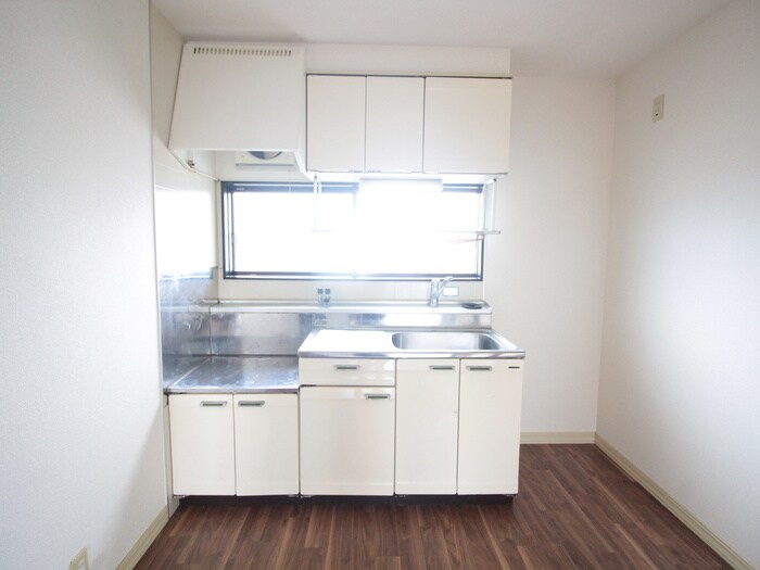 サンライズ鷹の巣の物件内観写真