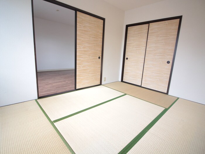 サンライズ鷹の巣の物件内観写真