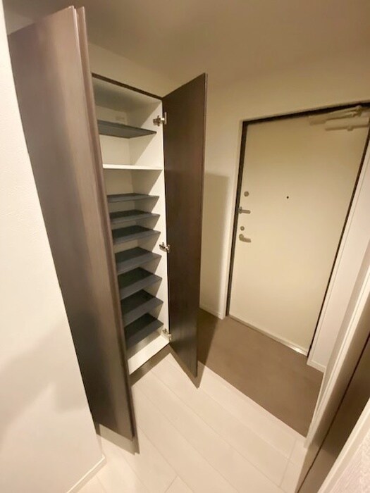 グランドプレミアム三萩野の物件内観写真