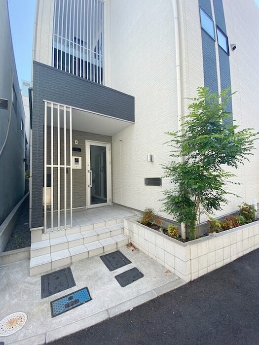 グランドプレミアム三萩野の物件外観写真