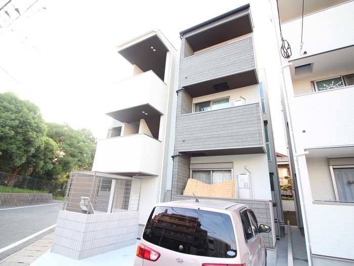 ソリーソ　ラグナテラスの物件外観写真