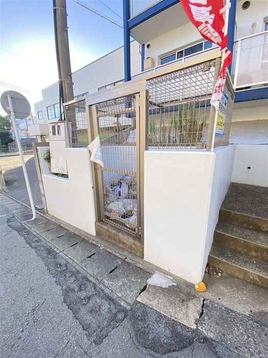 サン松香台の物件外観写真