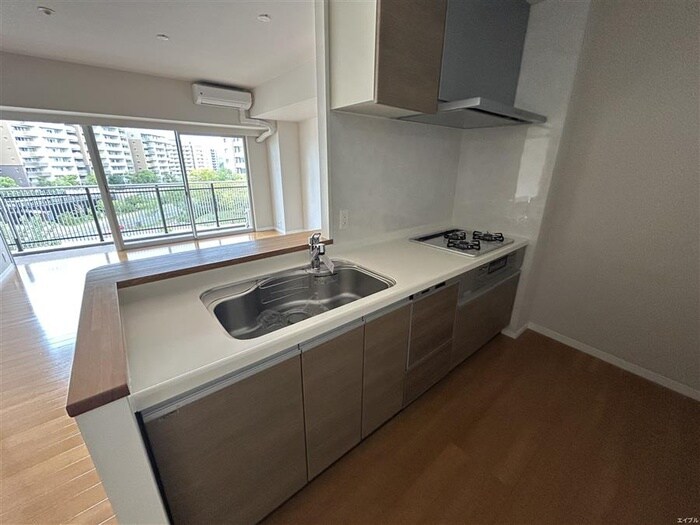 ｱｲﾗﾝﾄﾞｼﾃｨ･ｲﾝﾌｨﾆｶﾞ-ﾃﾞﾝｲｰｽﾄ棟の物件内観写真