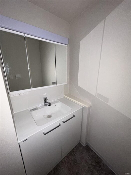 ｱｲﾗﾝﾄﾞｼﾃｨ･ｲﾝﾌｨﾆｶﾞ-ﾃﾞﾝｲｰｽﾄ棟の物件内観写真