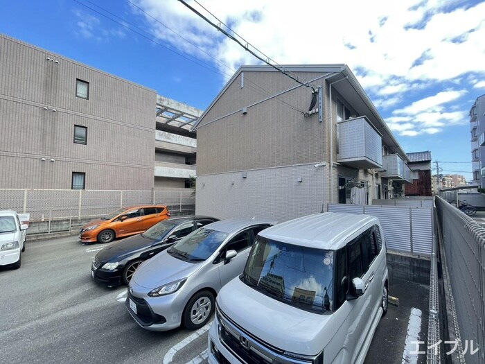 D-ｒｏｏｍ花畑の物件外観写真