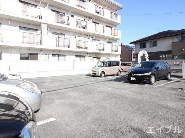 シカセビルの物件外観写真