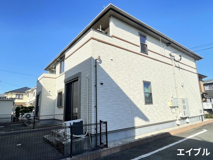 グラスハープの物件外観写真