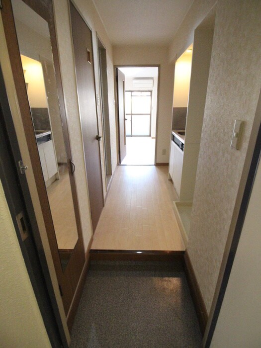 ヤマゼンロイヤルパレスの物件内観写真