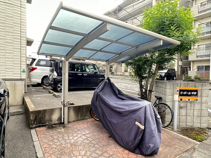 ラ・ポール中井の物件外観写真