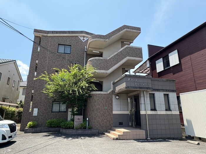 グランドフェニックスの物件外観写真