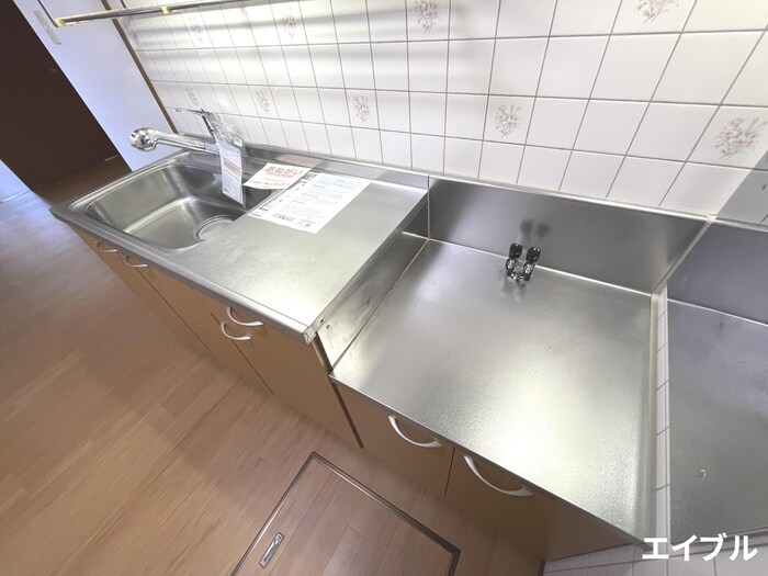 ダンディライオンＡの物件内観写真