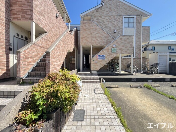 ユゥ＆ミィ金山駅前A棟の物件外観写真