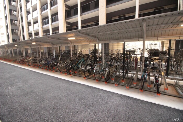 ｸﾞﾗﾝﾌｫｰﾚ千早ﾏｰｸｽｸｴｱｲｰｽﾄｳｲﾝｸﾞの物件外観写真