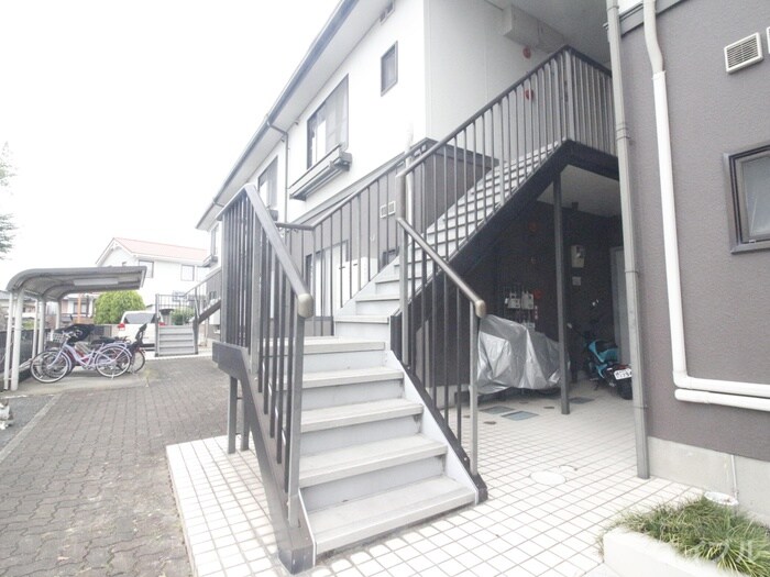 サンハイツ弥生の物件外観写真