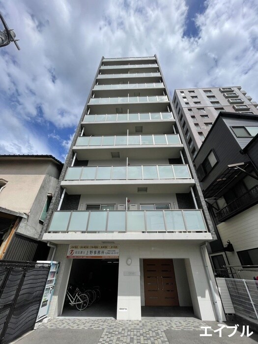 エイティ・イーストの物件外観写真