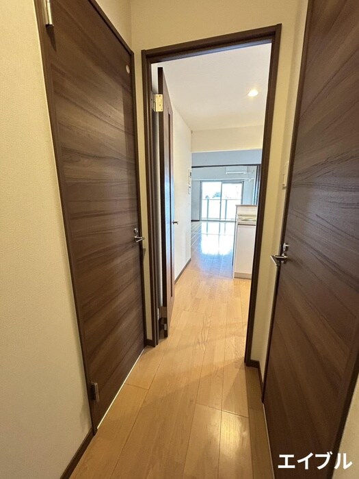 エイティ・イーストの物件内観写真