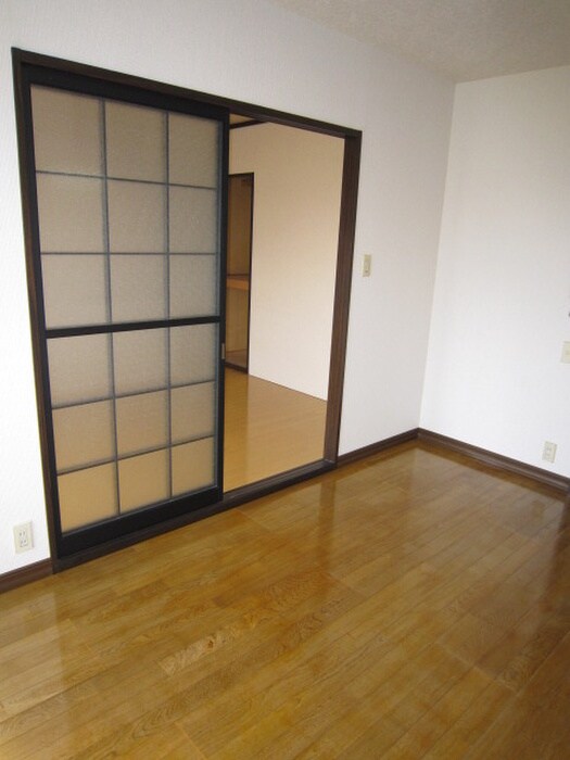 ファミール春日西　Ｄ棟の物件内観写真