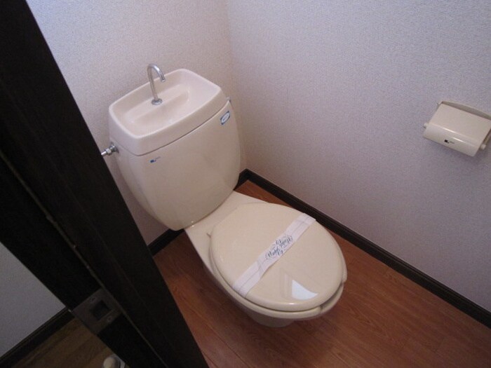 ファミール春日西　Ｄ棟の物件内観写真