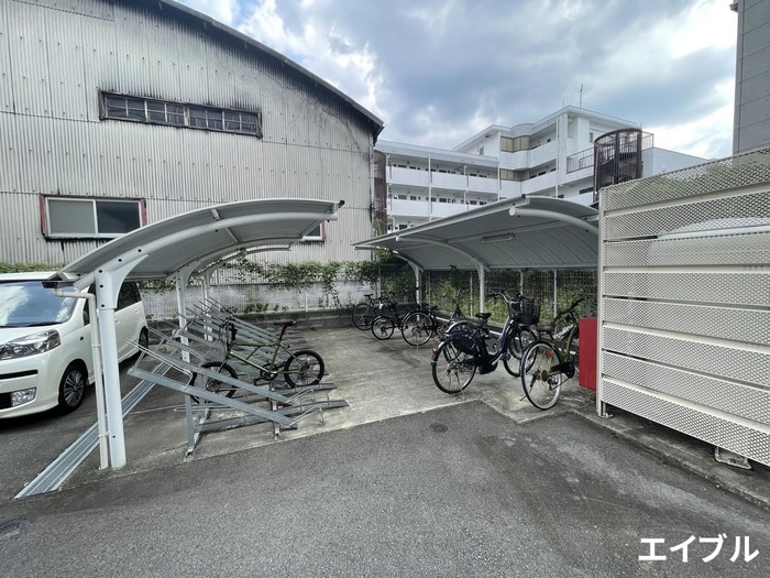 モントーレヒルズ悠の物件外観写真