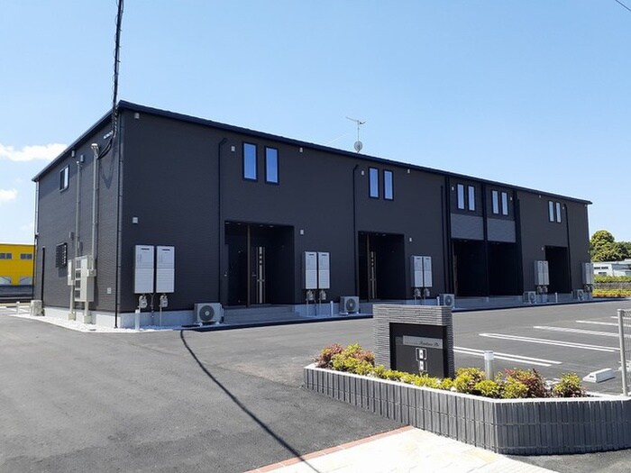 レジデンス　プリュⅧの物件外観写真