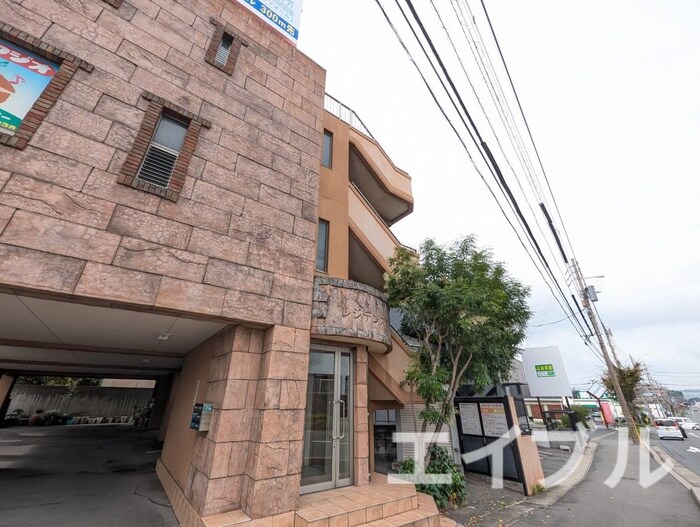 レジデンス塚原台の物件外観写真