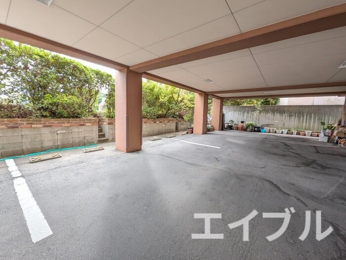 レジデンス塚原台の物件外観写真