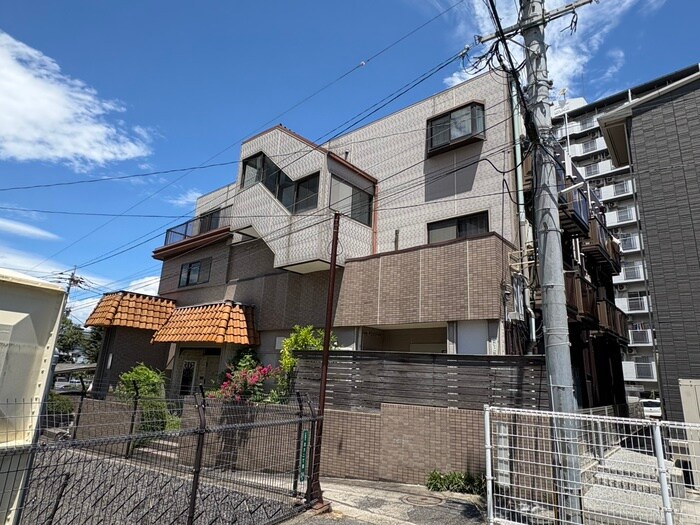 リファレンス北九大前の物件外観写真