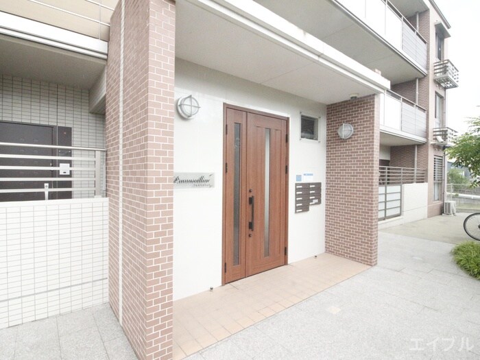 プルヌス　コリーヌの物件外観写真