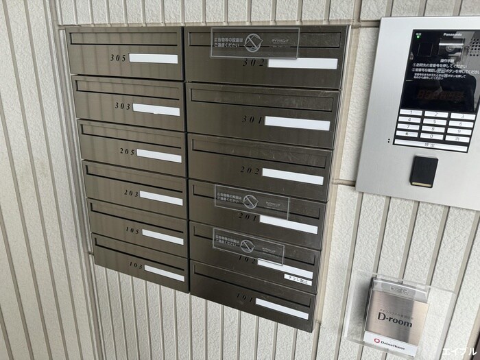 フロレゾンＡ棟の物件外観写真