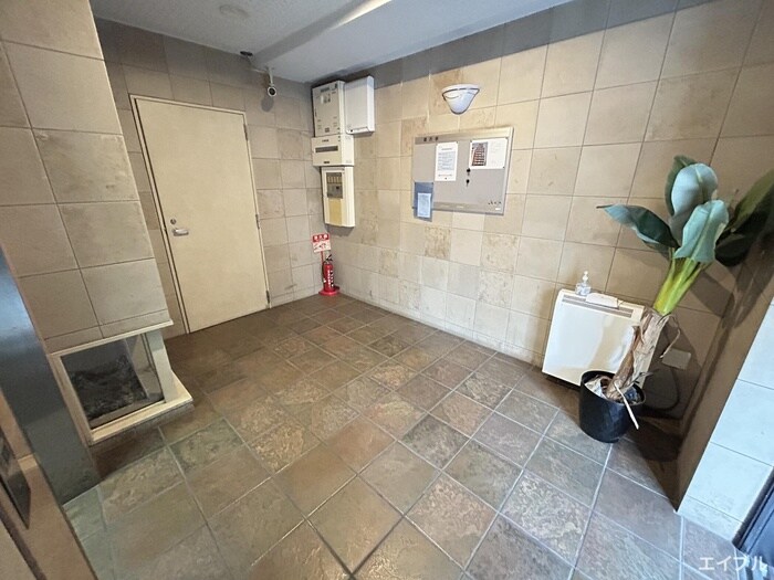 グラヴィス平尾の物件外観写真