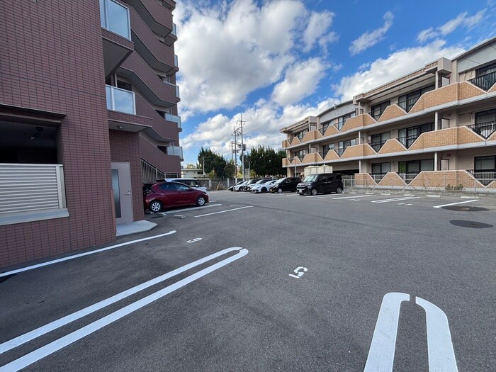 ベルカンパーニュの物件外観写真