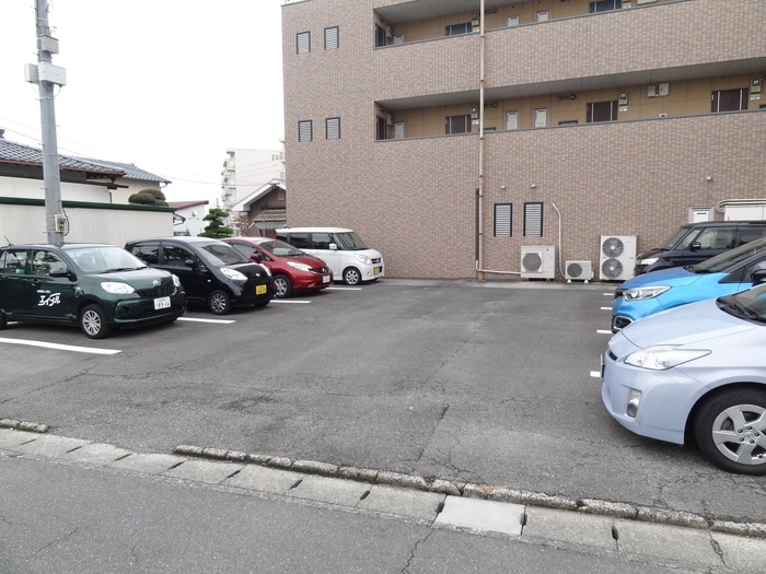 セカンドキャビンの物件外観写真