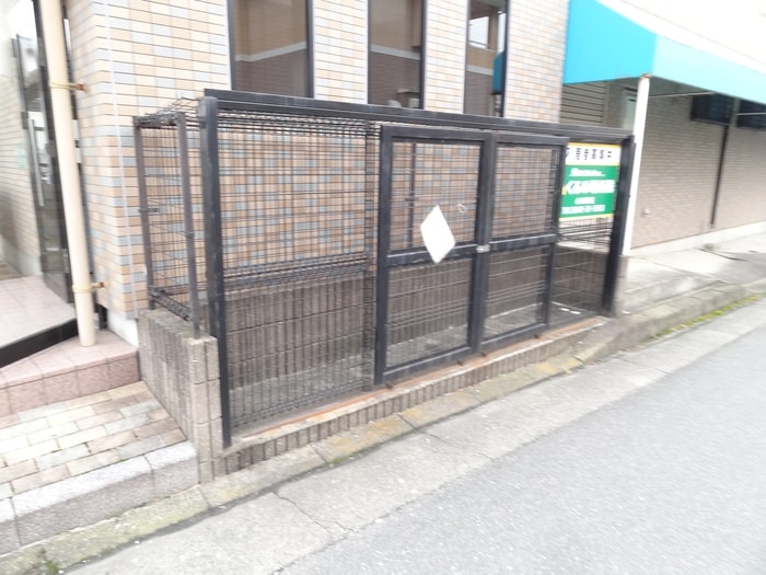 セカンドキャビンの物件外観写真