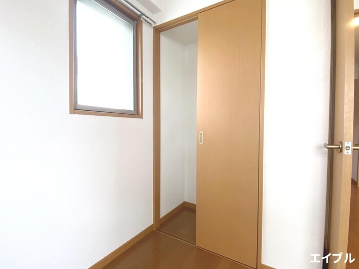 アンプル－ルベトン　カルティエの物件内観写真