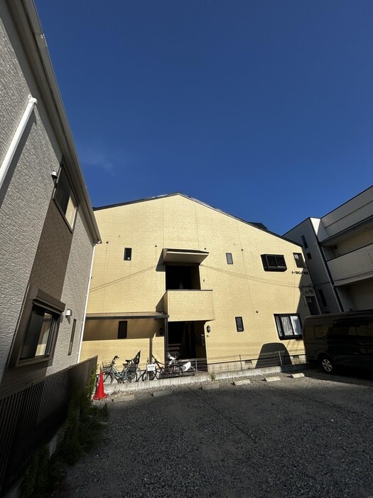 イ－ストピュア筥松の物件外観写真