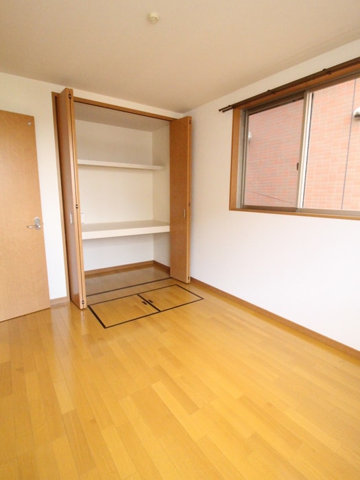 ルネス荒木二番館の物件内観写真