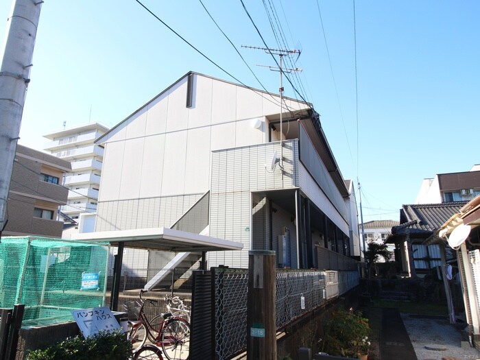 パンプキンハウスＢの物件外観写真