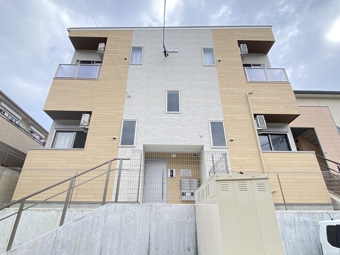 グランヒル九産大前の物件外観写真