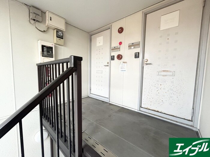 グロウシック２号館の物件外観写真