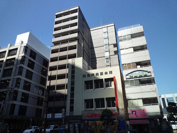 リ－ド室町の物件外観写真