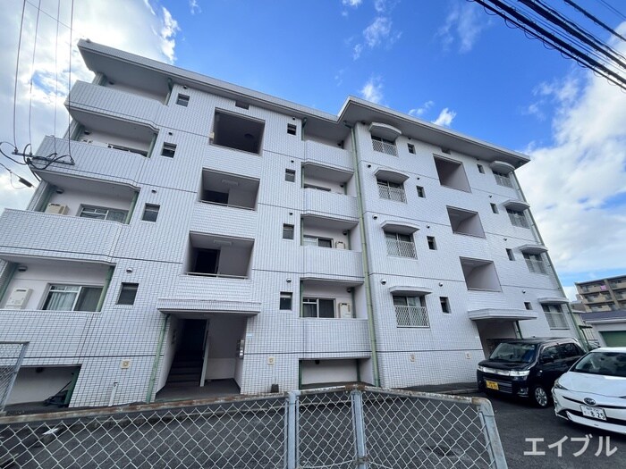 三角コーポの物件外観写真