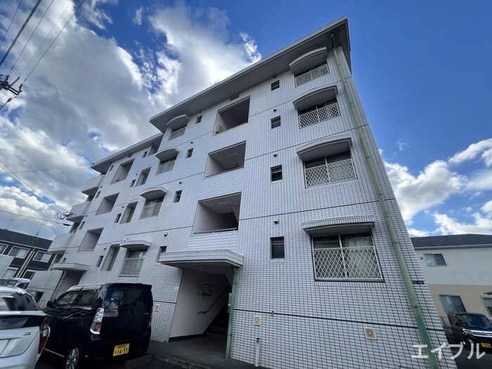 三角コーポの物件外観写真