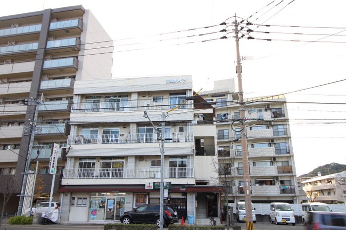 井駒ハイツの物件外観写真