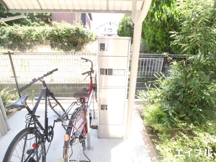 ラ　メゾン　デﾕボヌールの物件外観写真