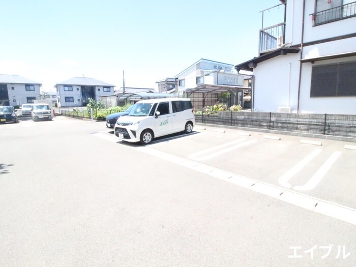 ラ　メゾン　デﾕボヌールの物件外観写真