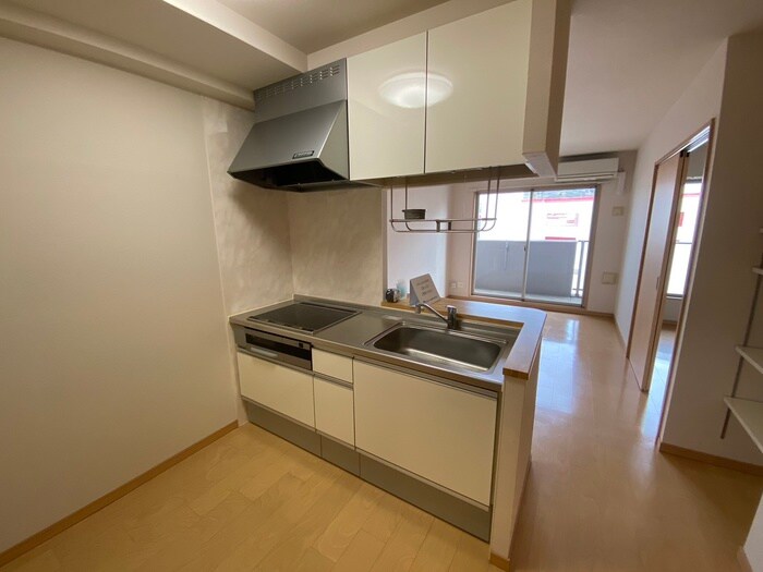 ｼｬｰﾒｿﾞﾝｸﾞﾗﾝﾄﾞｿﾚｲﾕ門司の物件内観写真