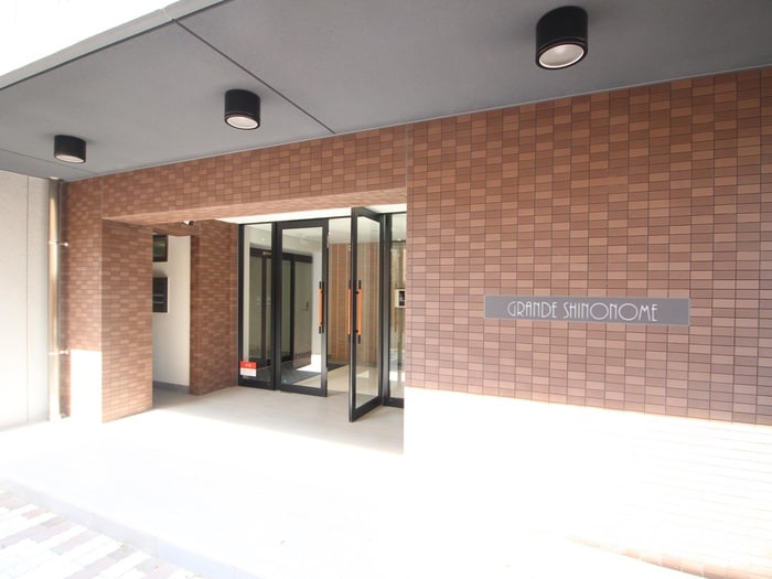 グランデ東雲の物件外観写真