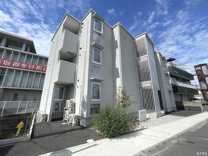 アイエフエアリーコートの物件外観写真