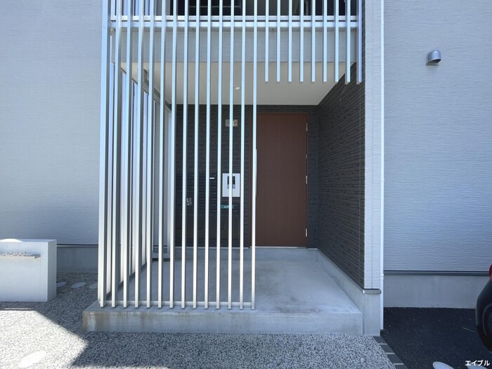 アイエフエアリーコートの物件外観写真