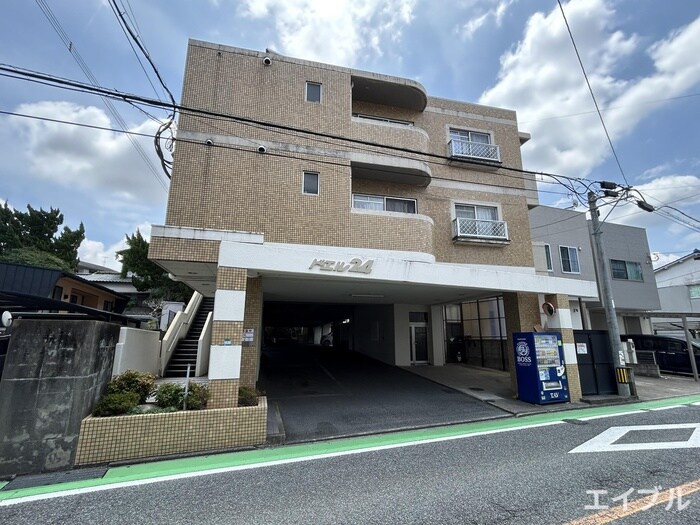 ドエル２４の物件外観写真